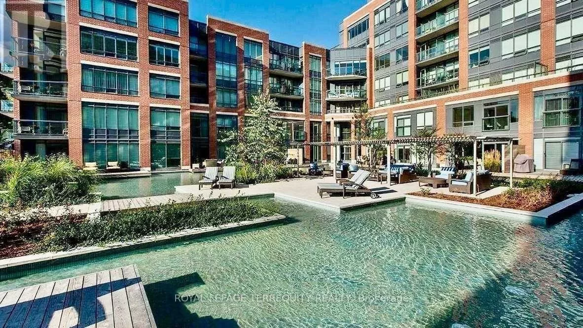 7608, Yonge, Crestwood-Springfarm-Yorkhill, Vaughan