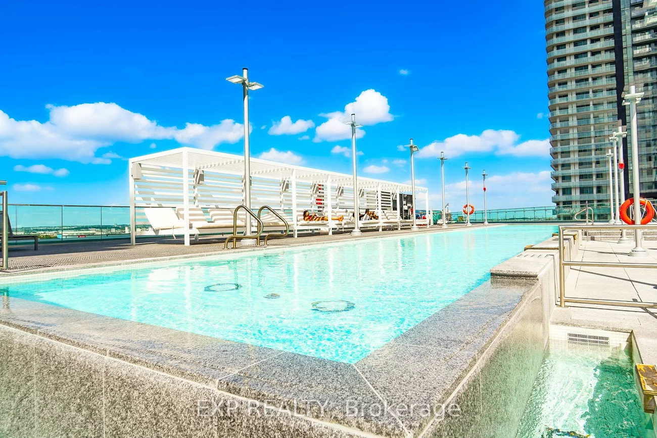 1000, Portage, Vaughan Corporate Centre, Vaughan