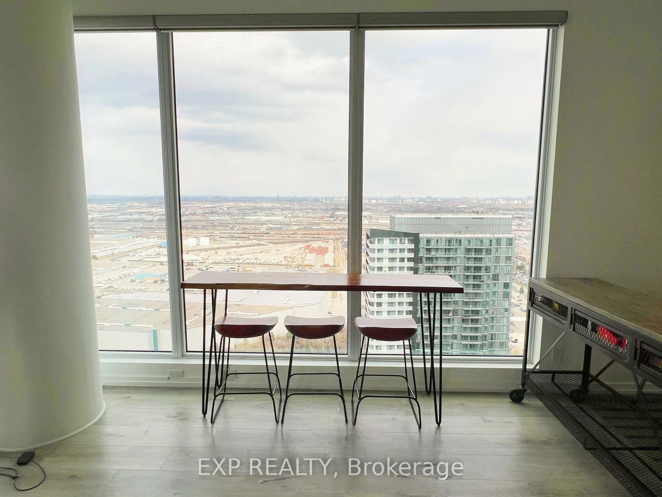 1000, Portage, Vaughan Corporate Centre, Vaughan