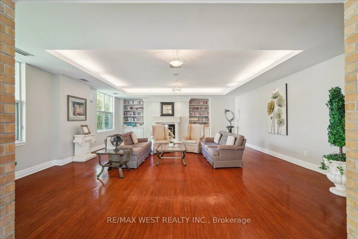 2502, Rutherford, Maple, Vaughan