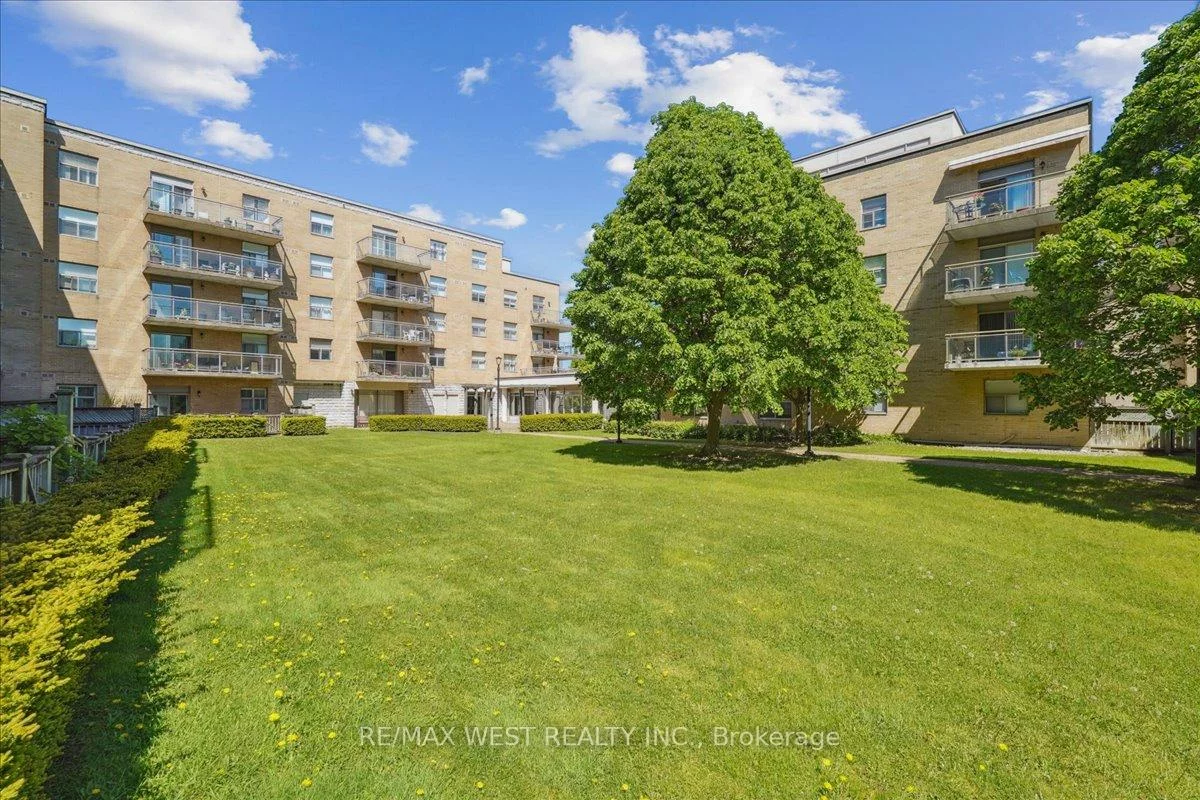 2502, Rutherford, Maple, Vaughan