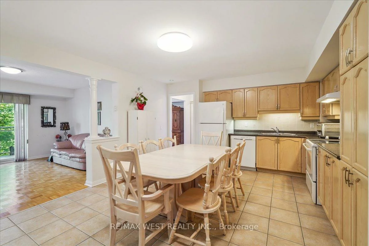 2502, Rutherford, Maple, Vaughan