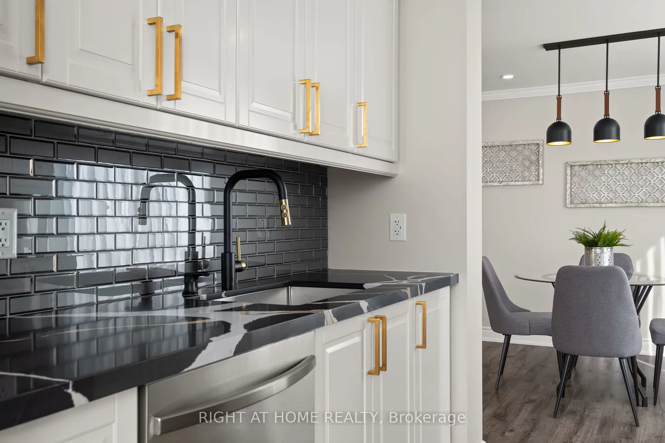 120, Promenade, Brownridge, Vaughan