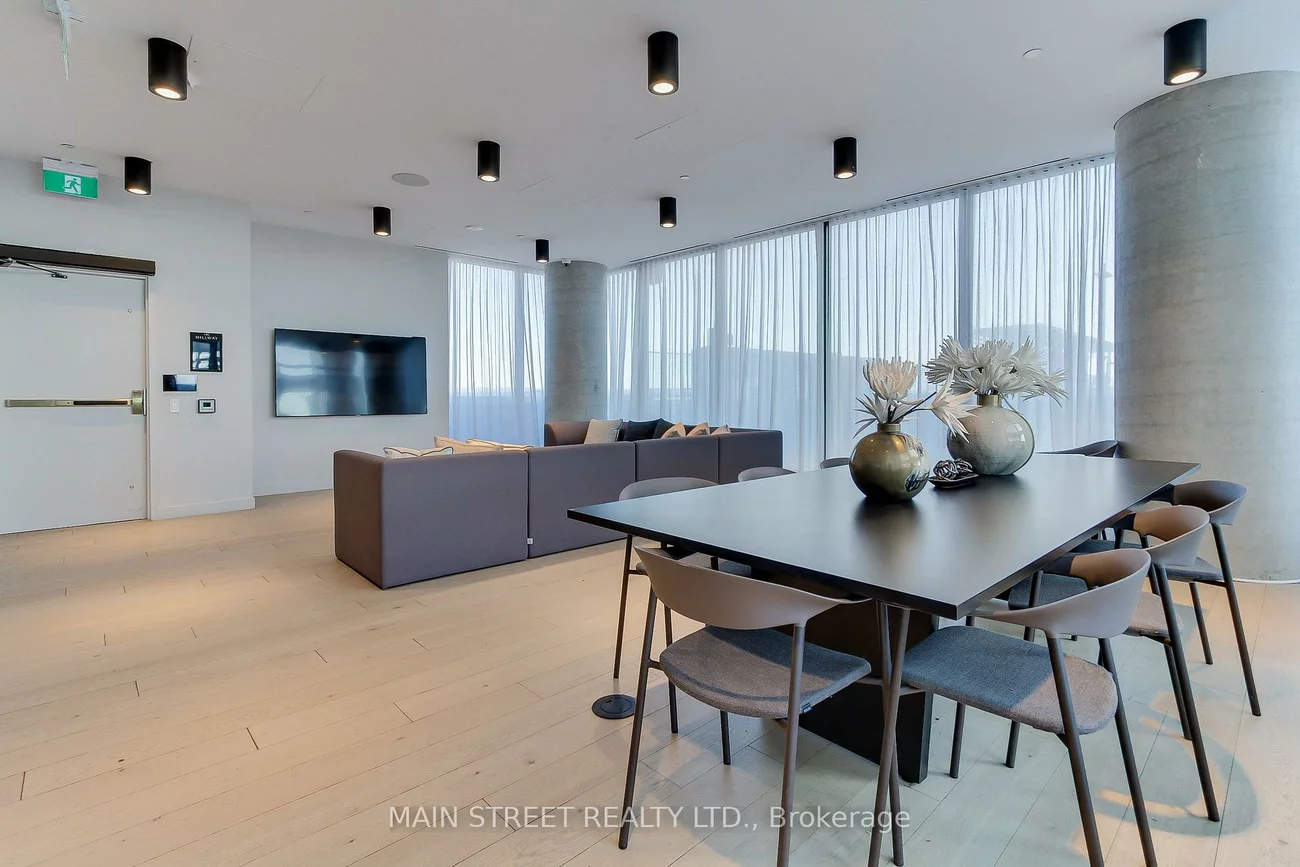 1000, Portage, Vaughan Corporate Centre, Vaughan