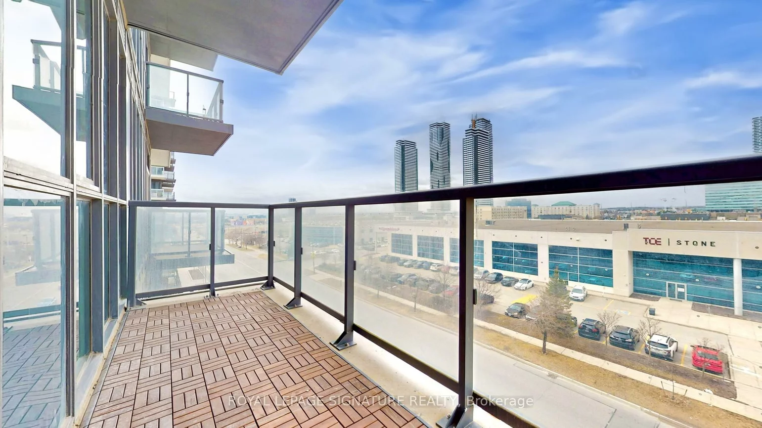 38, Honeycrisp, Vaughan Corporate Centre, Vaughan