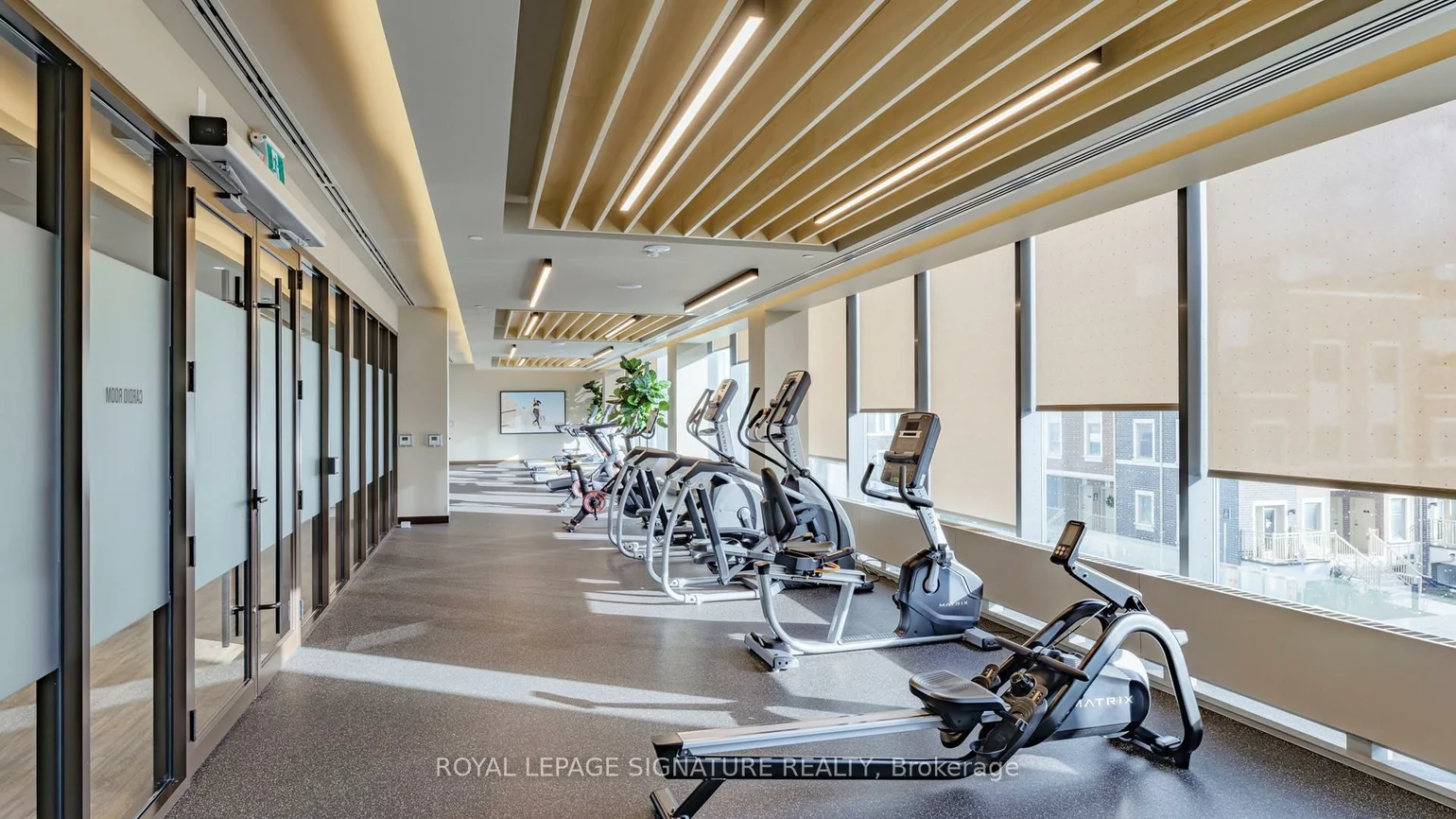 38, Honeycrisp, Vaughan Corporate Centre, Vaughan