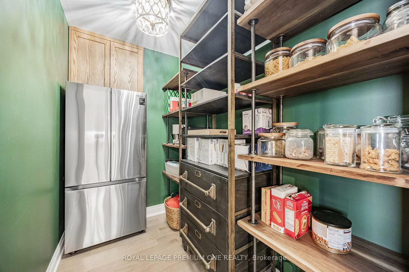 9085, Jane, Maple, Vaughan