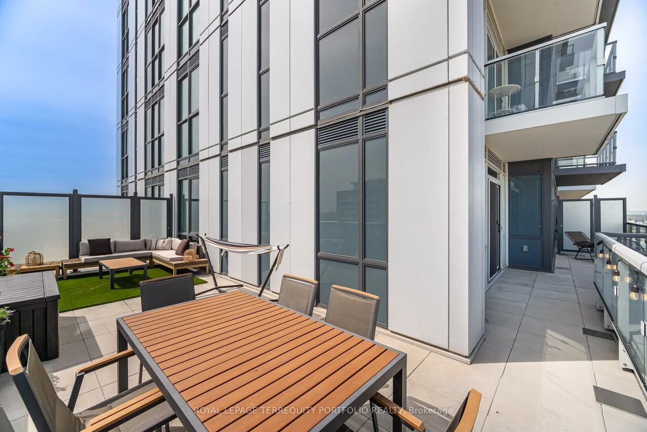 10, Honeycrisp, Vaughan Corporate Centre, Vaughan