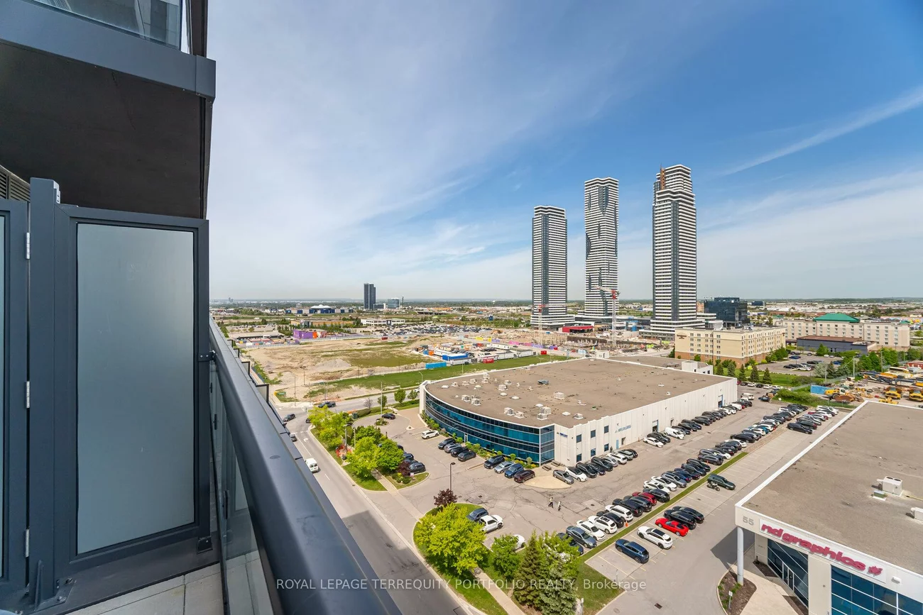 10, Honeycrisp, Vaughan Corporate Centre, Vaughan