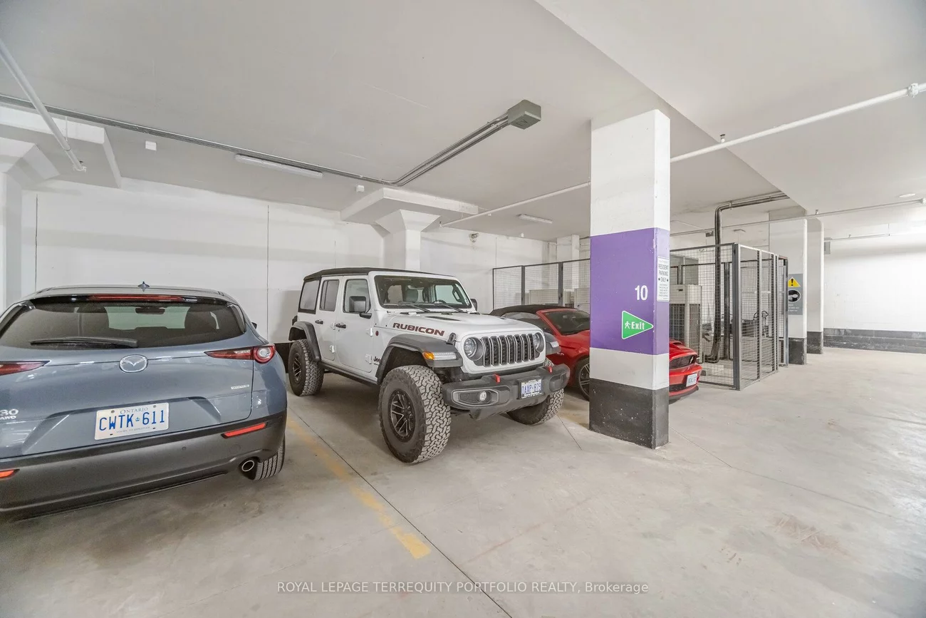 10, Honeycrisp, Vaughan Corporate Centre, Vaughan