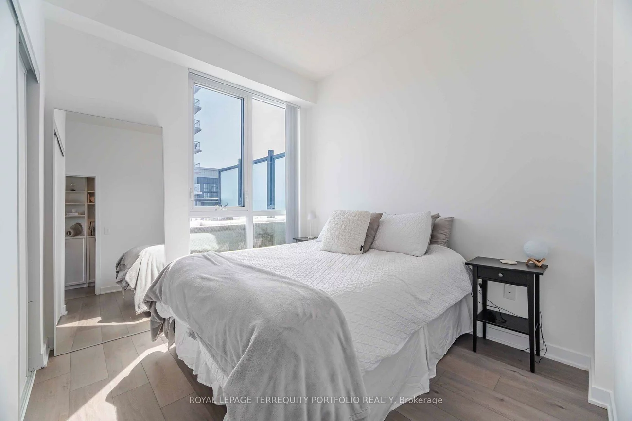 10, Honeycrisp, Vaughan Corporate Centre, Vaughan