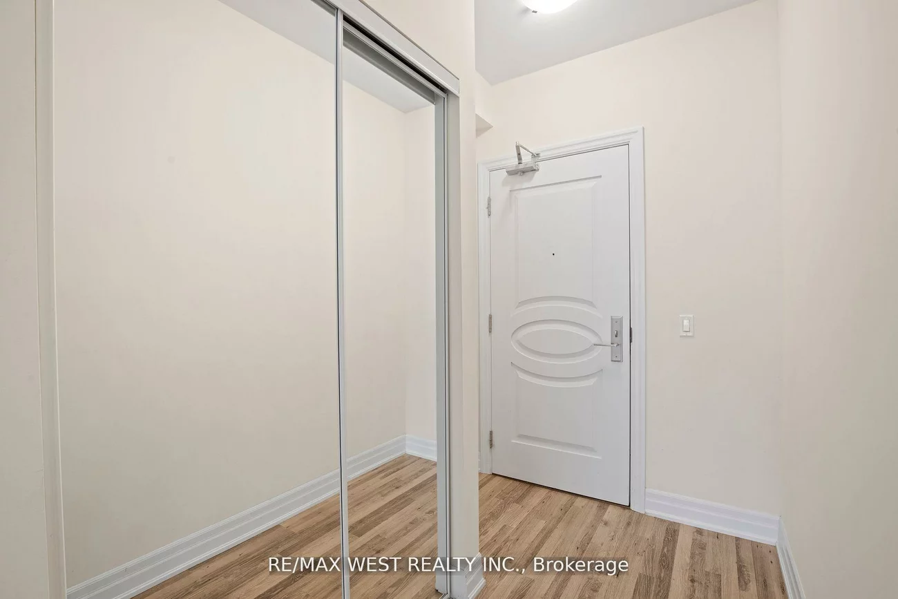 9075, Jane, Concord, Vaughan