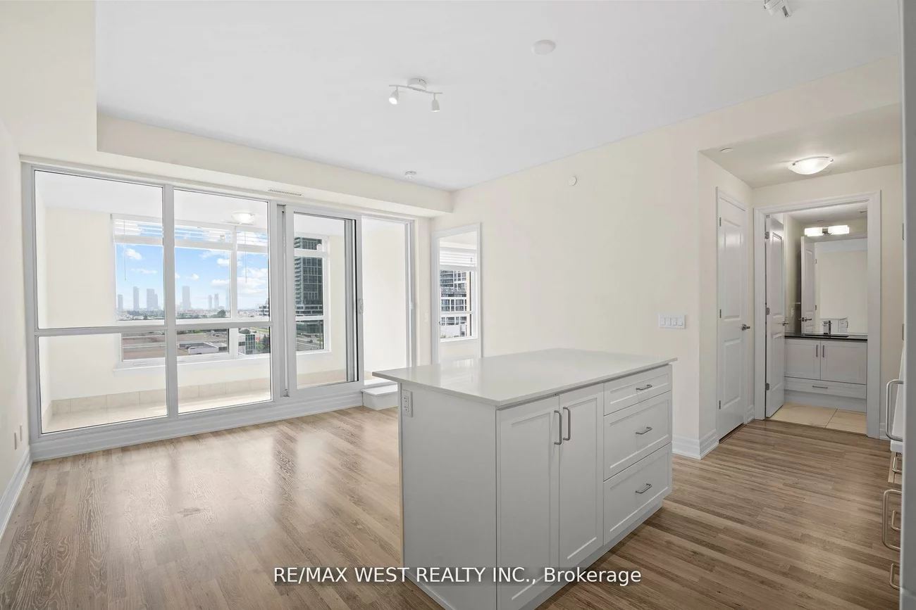 9075, Jane, Concord, Vaughan