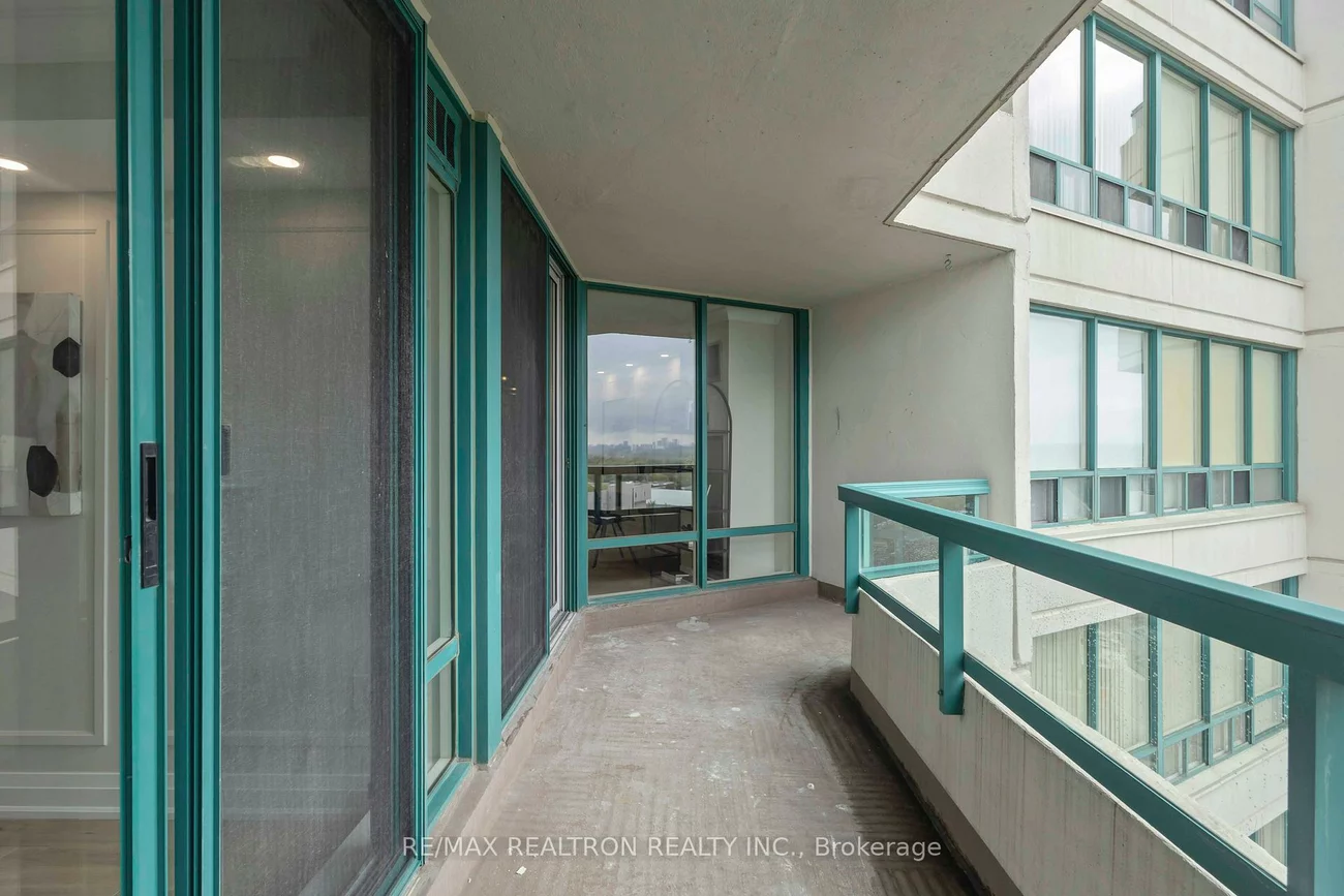 7250, Yonge, Crestwood-Springfarm-Yorkhill, Vaughan