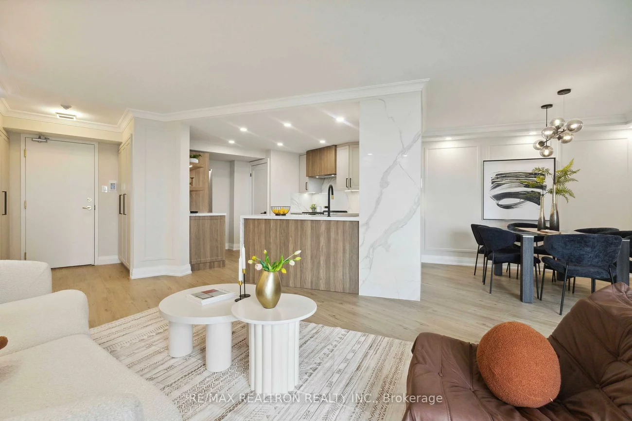 7250, Yonge, Crestwood-Springfarm-Yorkhill, Vaughan