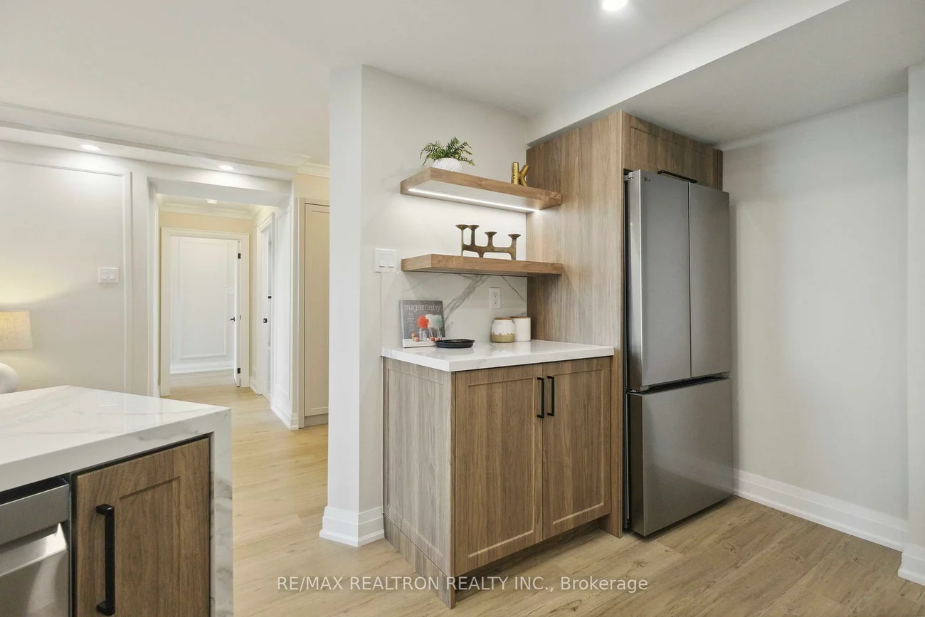 7250, Yonge, Crestwood-Springfarm-Yorkhill, Vaughan