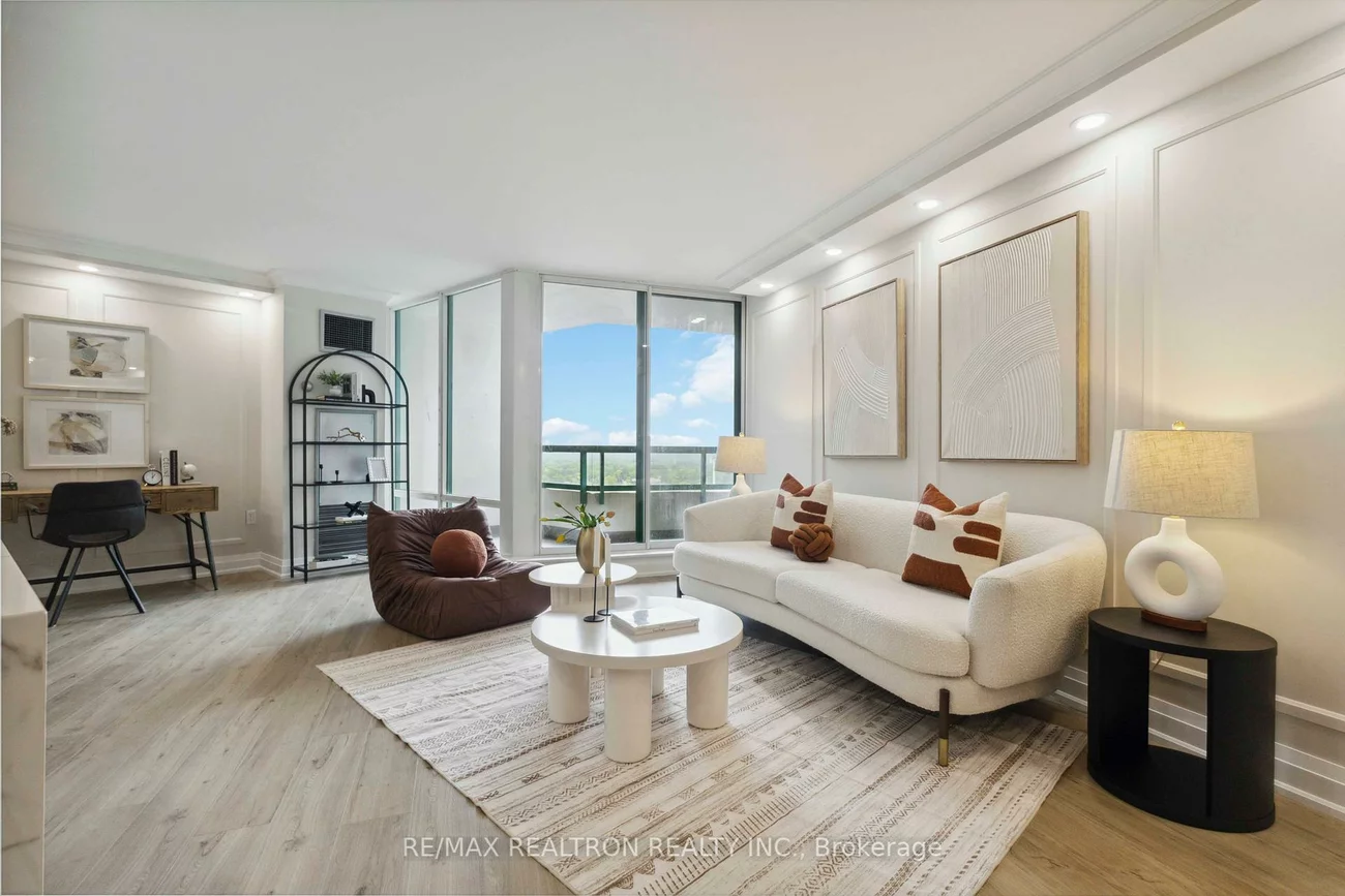 7250, Yonge, Crestwood-Springfarm-Yorkhill, Vaughan
