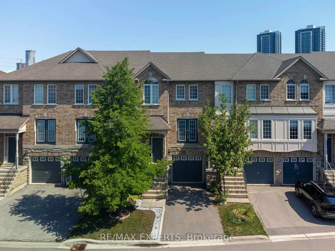 19, Foxchase, East Woodbridge, Vaughan