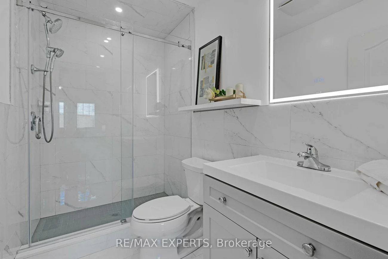 19, Foxchase, East Woodbridge, Vaughan