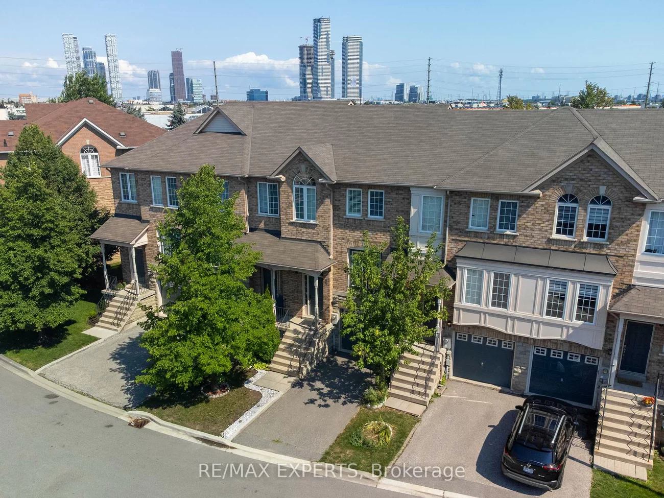 19, Foxchase, East Woodbridge, Vaughan