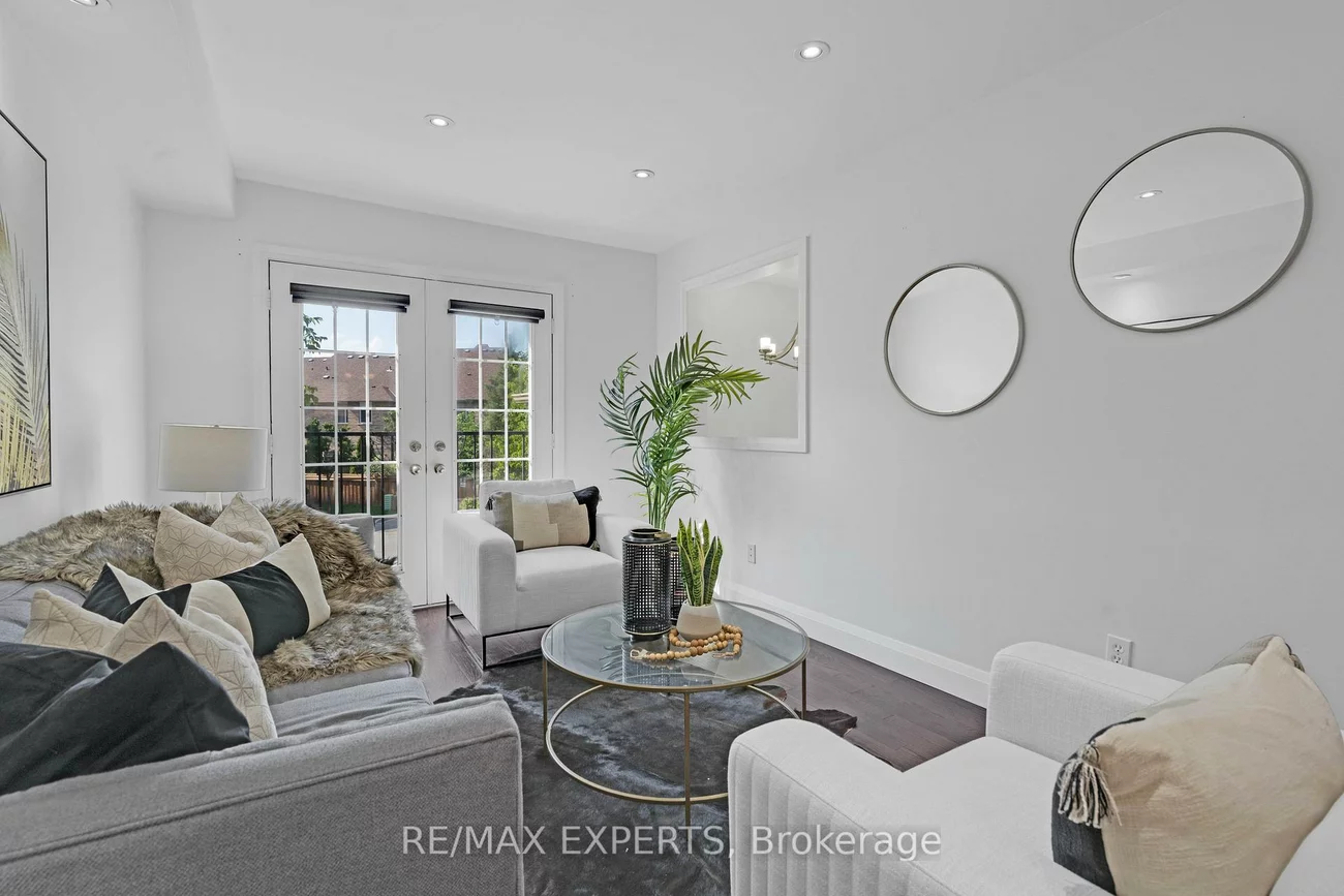 19, Foxchase, East Woodbridge, Vaughan