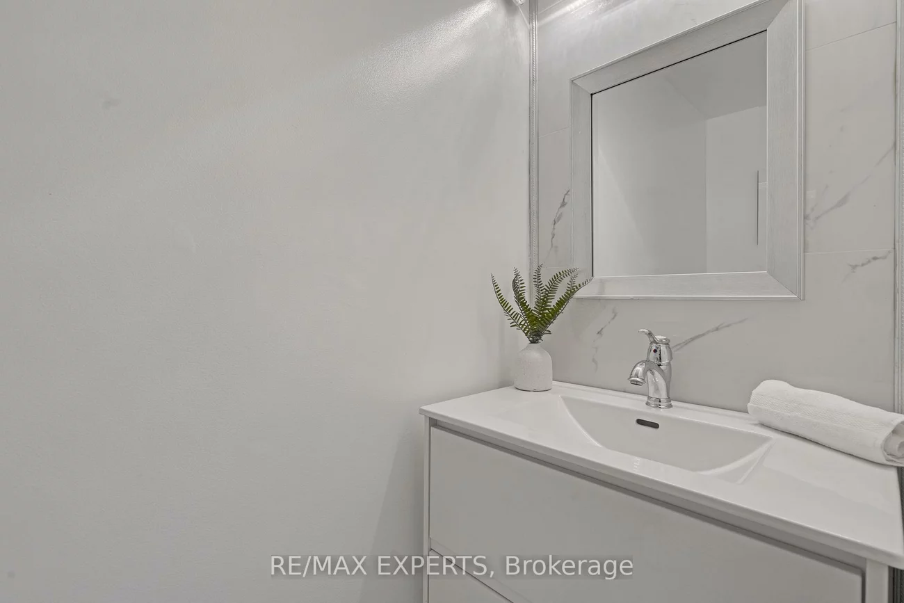 19, Foxchase, East Woodbridge, Vaughan