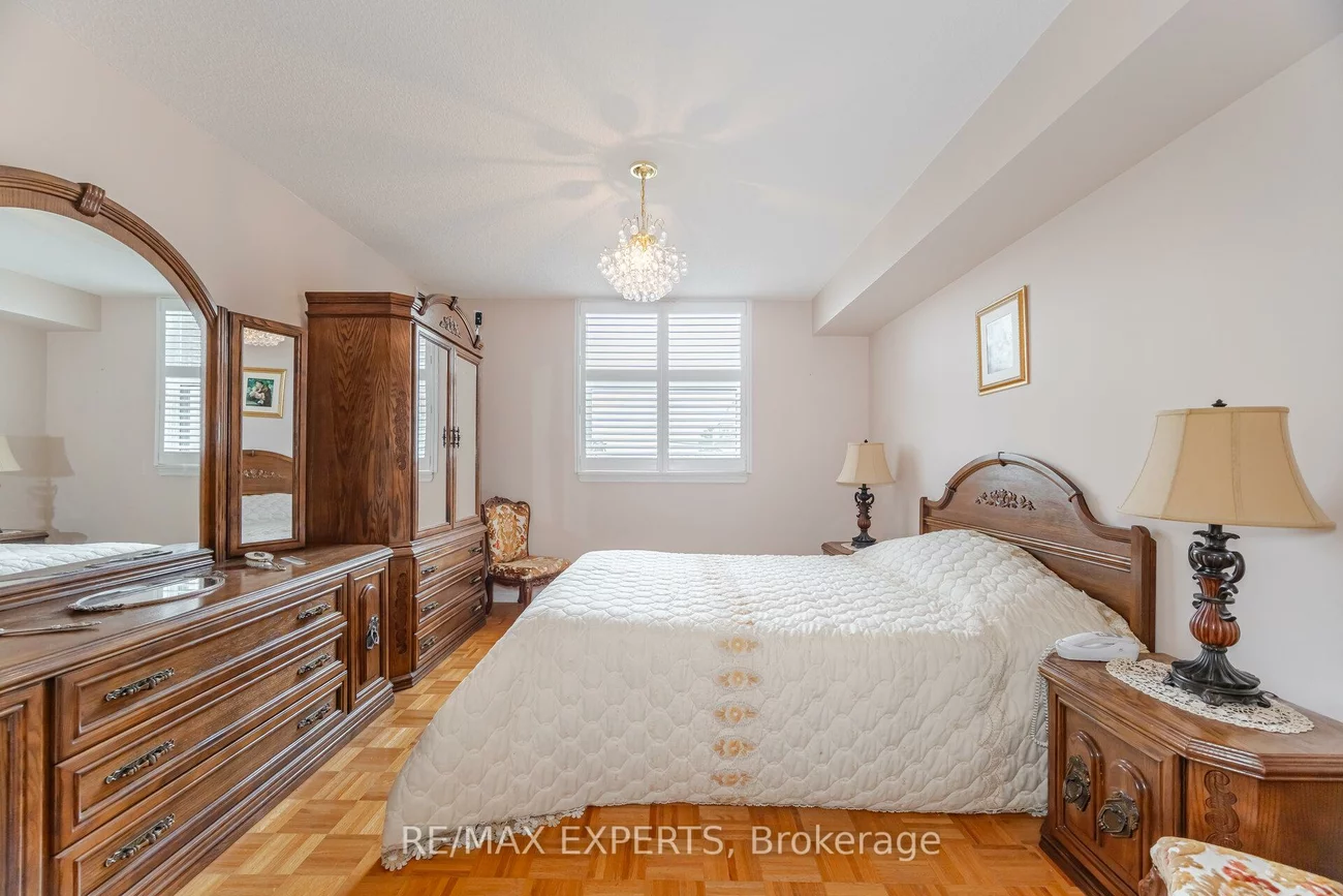 2504, Rutherford, Maple, Vaughan