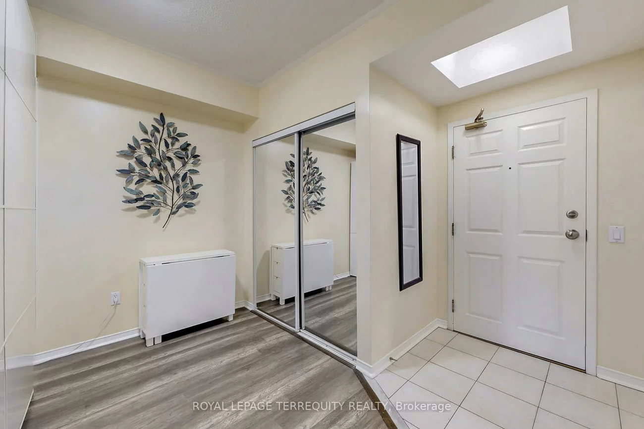 7398, Yonge, Crestwood-Springfarm-Yorkhill, Vaughan