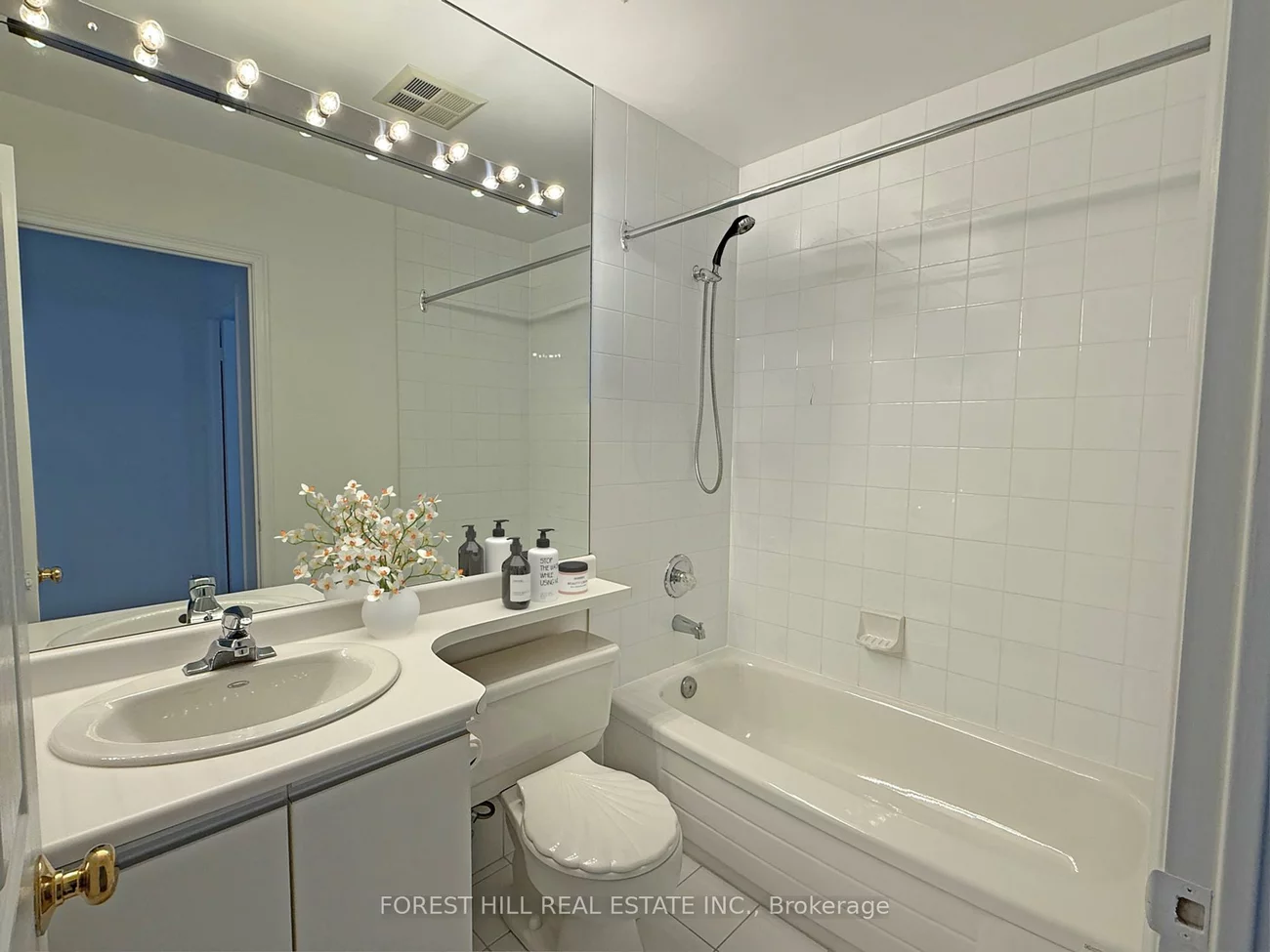 7250, Yonge, Crestwood-Springfarm-Yorkhill, Vaughan