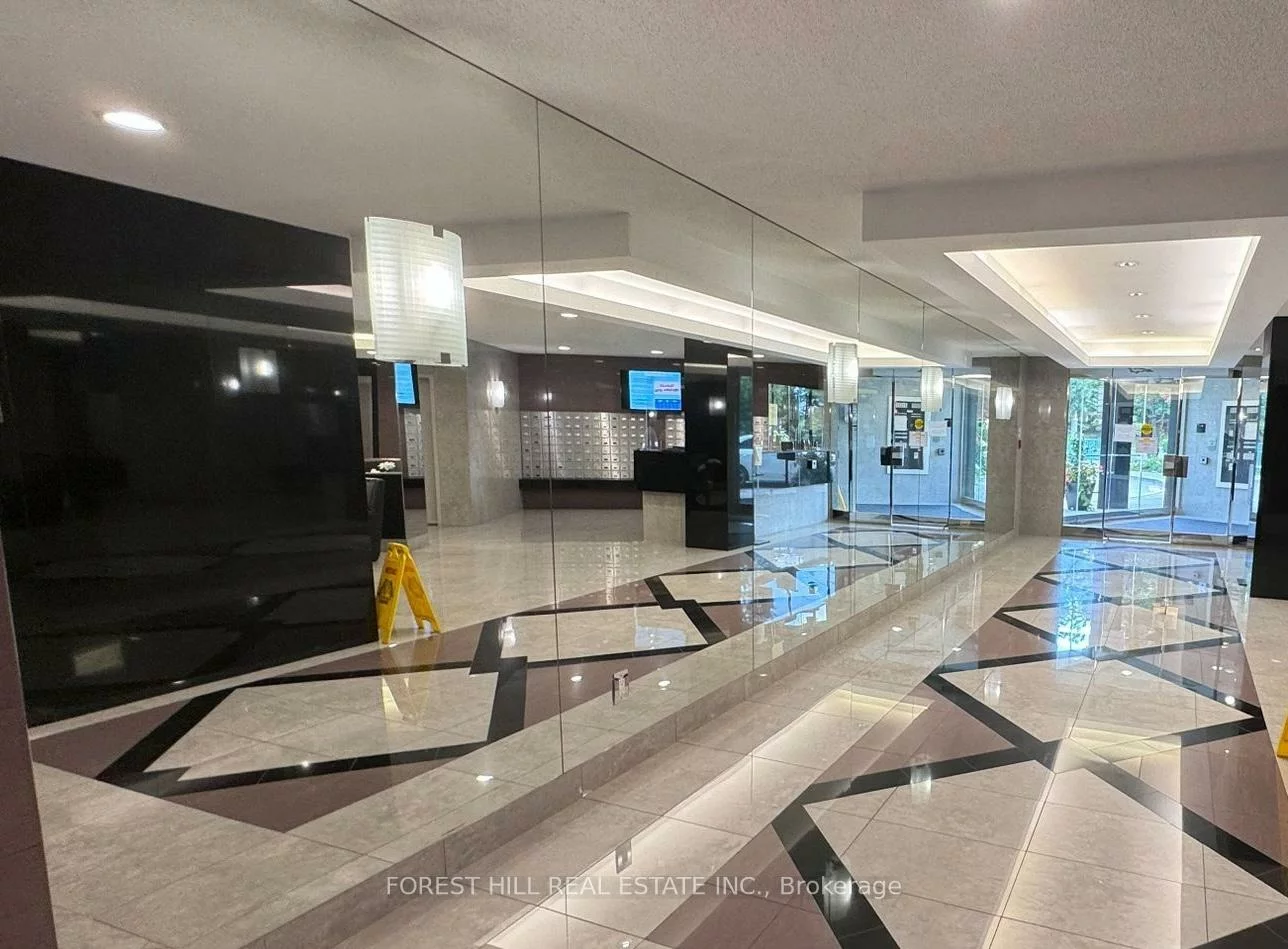 7250, Yonge, Crestwood-Springfarm-Yorkhill, Vaughan