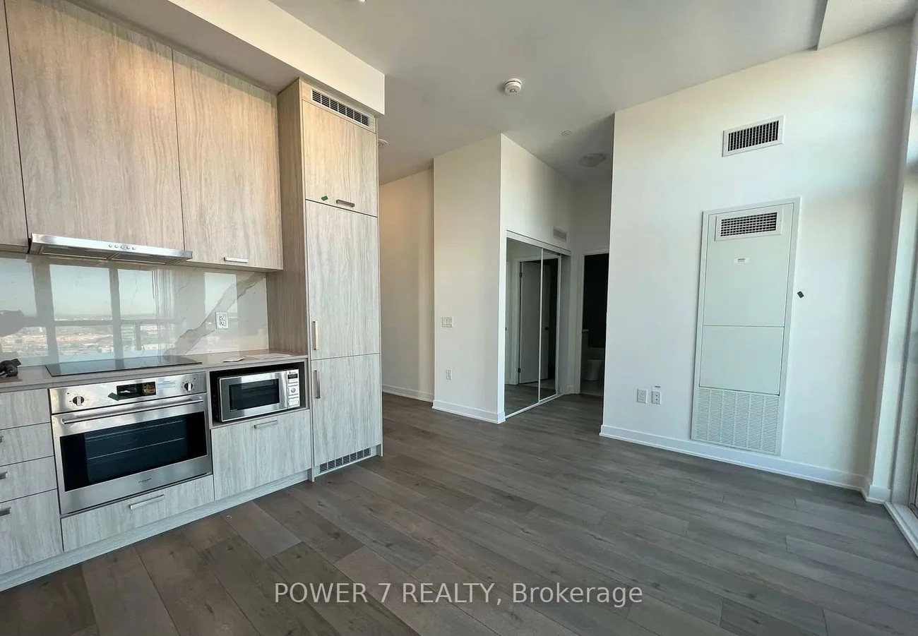 10, Honeycrisp, Vaughan Corporate Centre, Vaughan