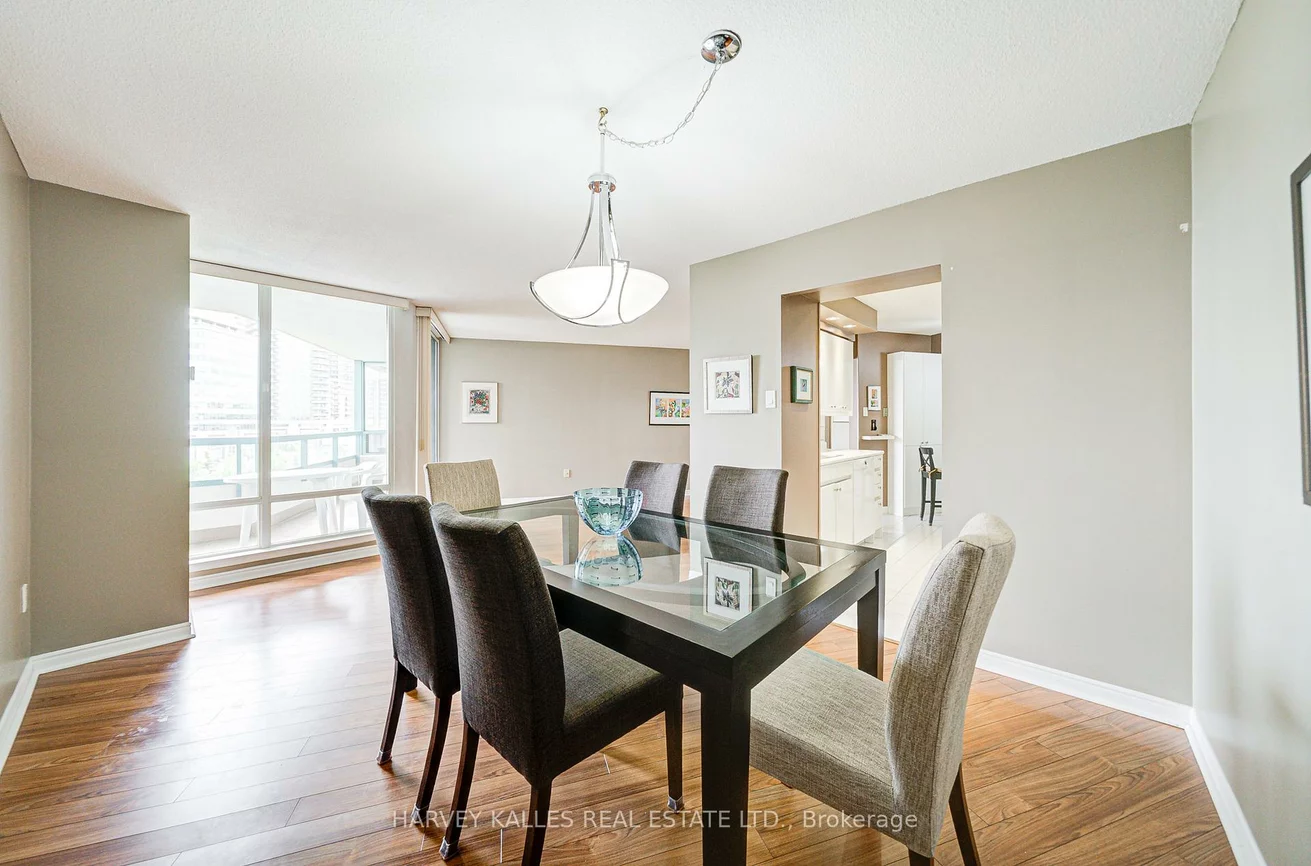 7250, Yonge, Crestwood-Springfarm-Yorkhill, Vaughan
