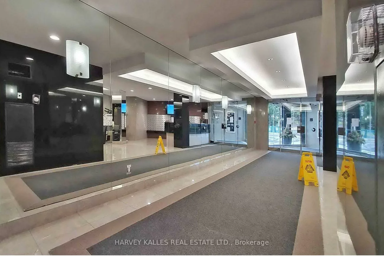 7250, Yonge, Crestwood-Springfarm-Yorkhill, Vaughan