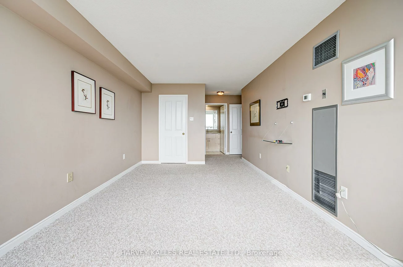 7250, Yonge, Crestwood-Springfarm-Yorkhill, Vaughan