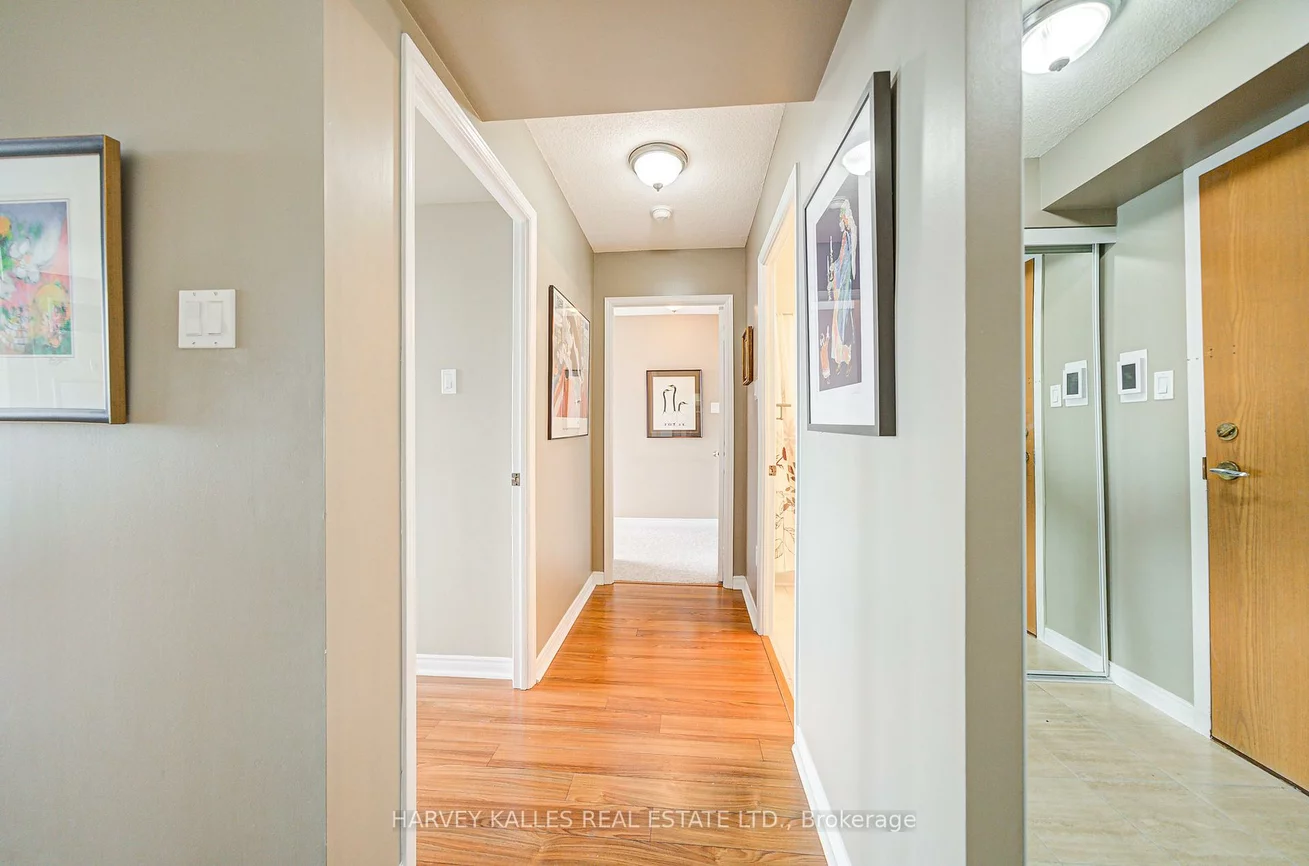 7250, Yonge, Crestwood-Springfarm-Yorkhill, Vaughan