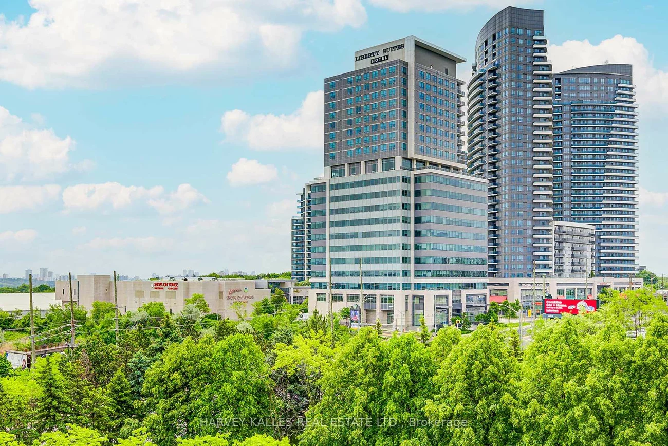 7250, Yonge, Crestwood-Springfarm-Yorkhill, Vaughan