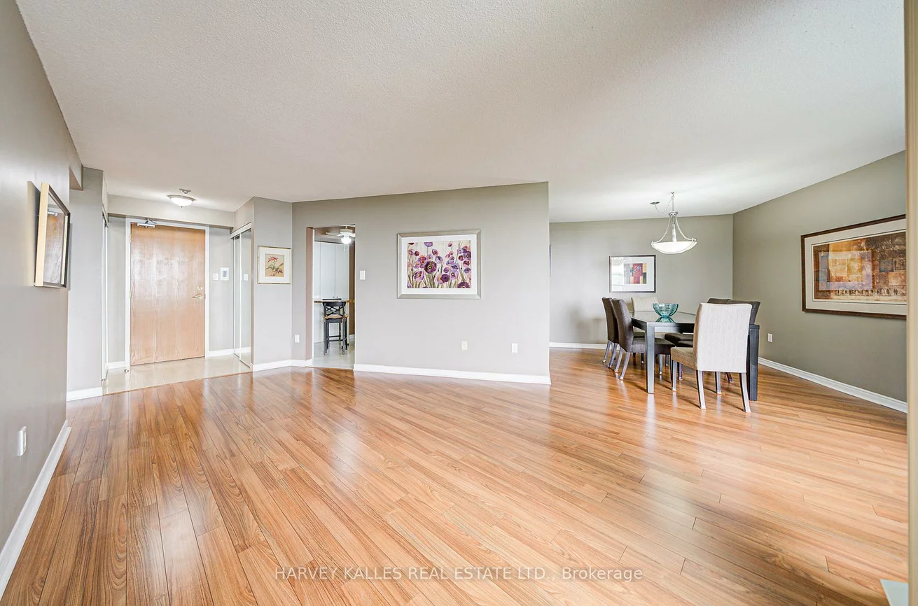 7250, Yonge, Crestwood-Springfarm-Yorkhill, Vaughan