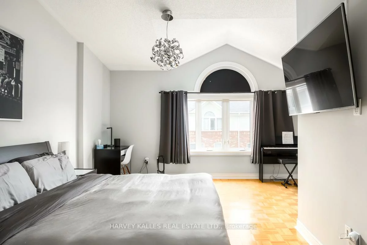 18, Clark, Crestwood-Springfarm-Yorkhill, Vaughan