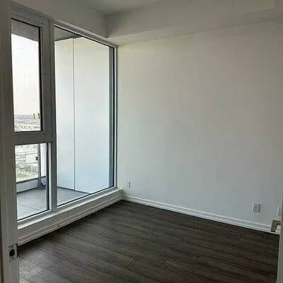 1000, Portage, Vaughan Corporate Centre, Vaughan