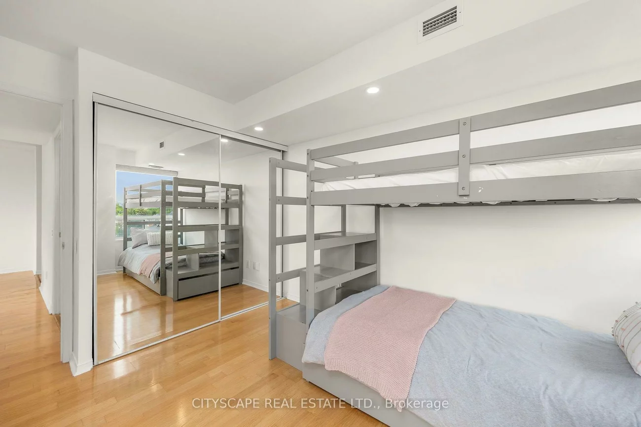 5, Emerald, Crestwood-Springfarm-Yorkhill, Vaughan