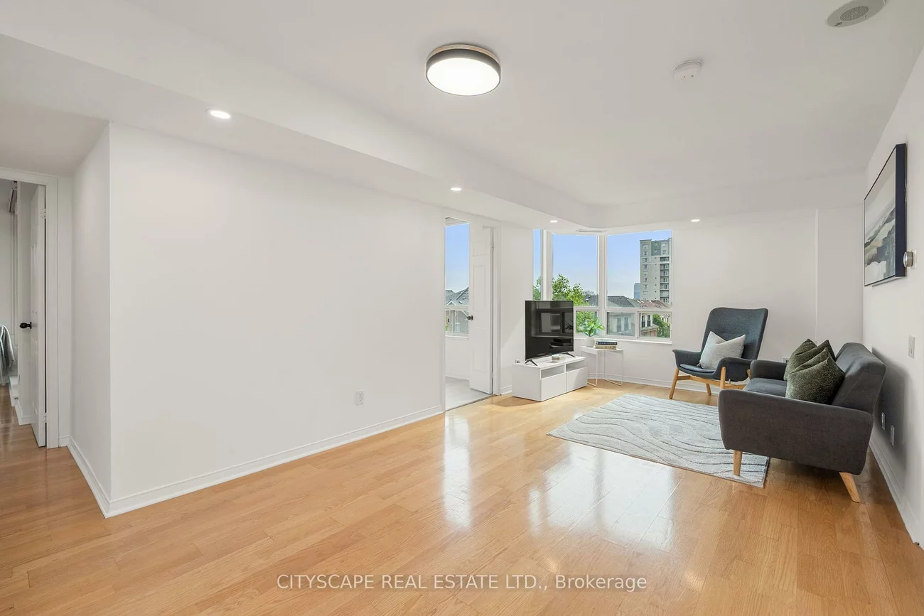 5, Emerald, Crestwood-Springfarm-Yorkhill, Vaughan