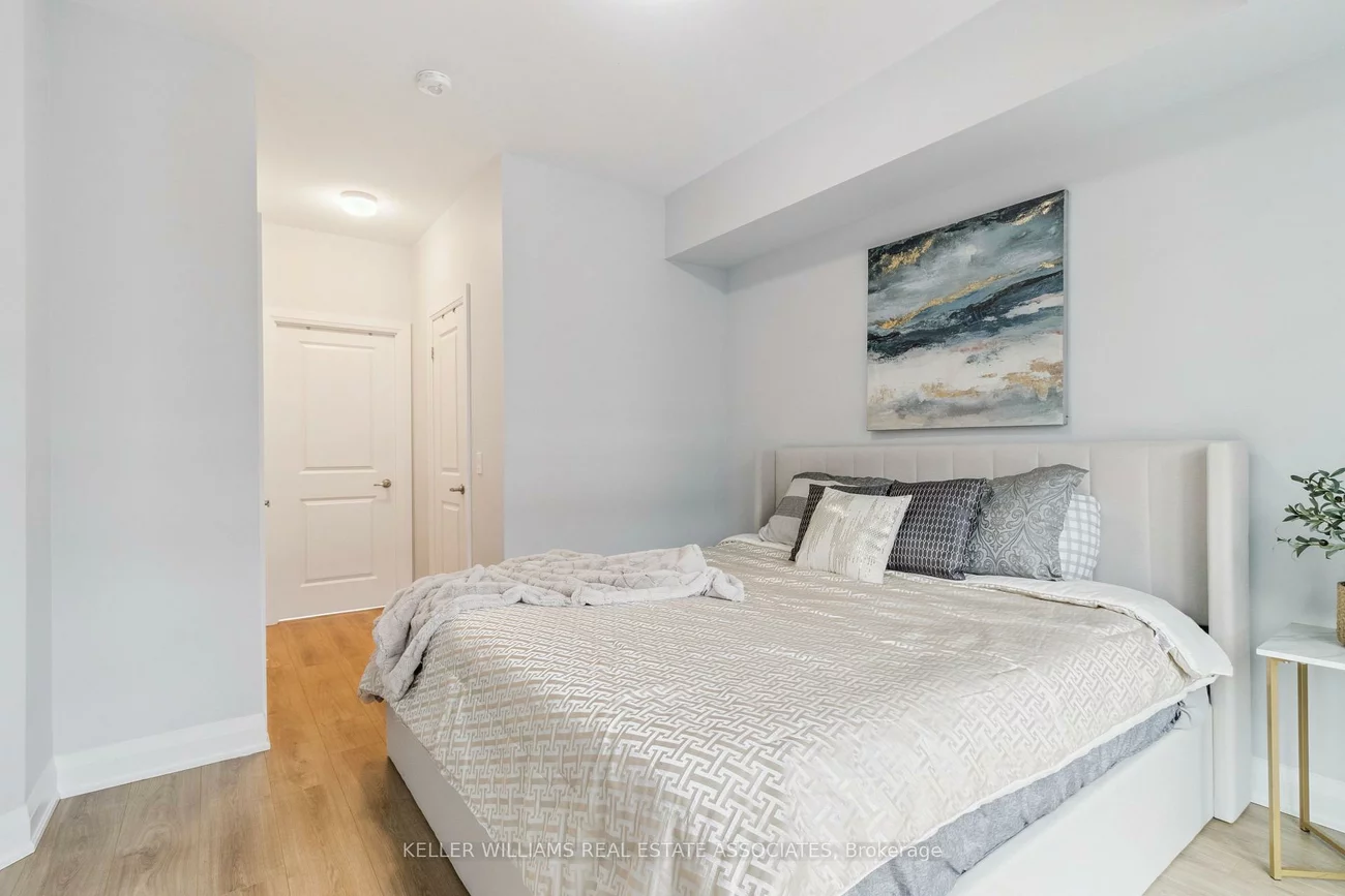 5289, Highway 7, Vaughan Grove, Vaughan