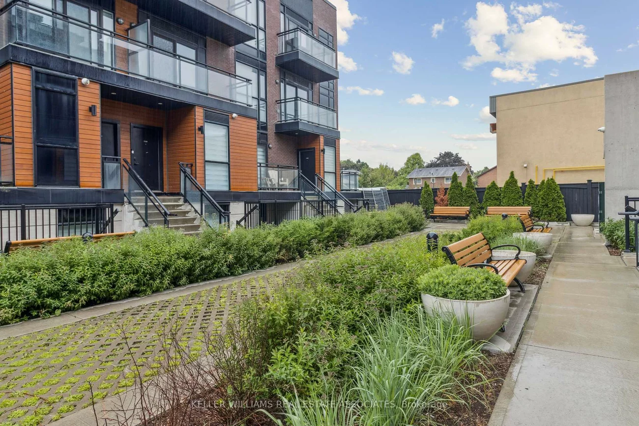 5289, Highway 7, Vaughan Grove, Vaughan