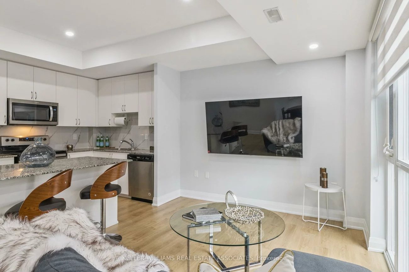 5289, Highway 7, Vaughan Grove, Vaughan