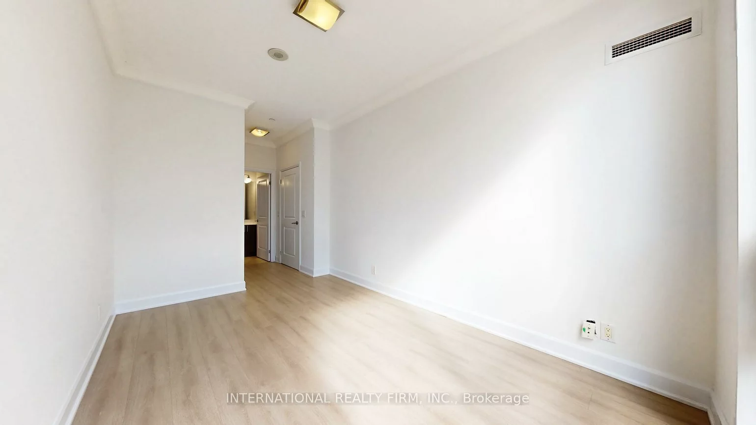 520, Steeles, Crestwood-Springfarm-Yorkhill, Vaughan
