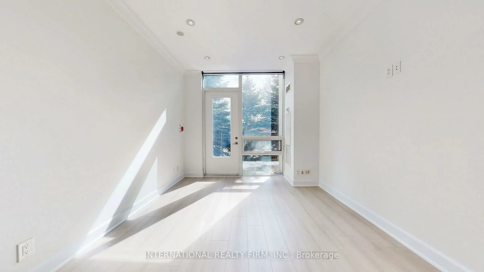 520, Steeles, Crestwood-Springfarm-Yorkhill, Vaughan