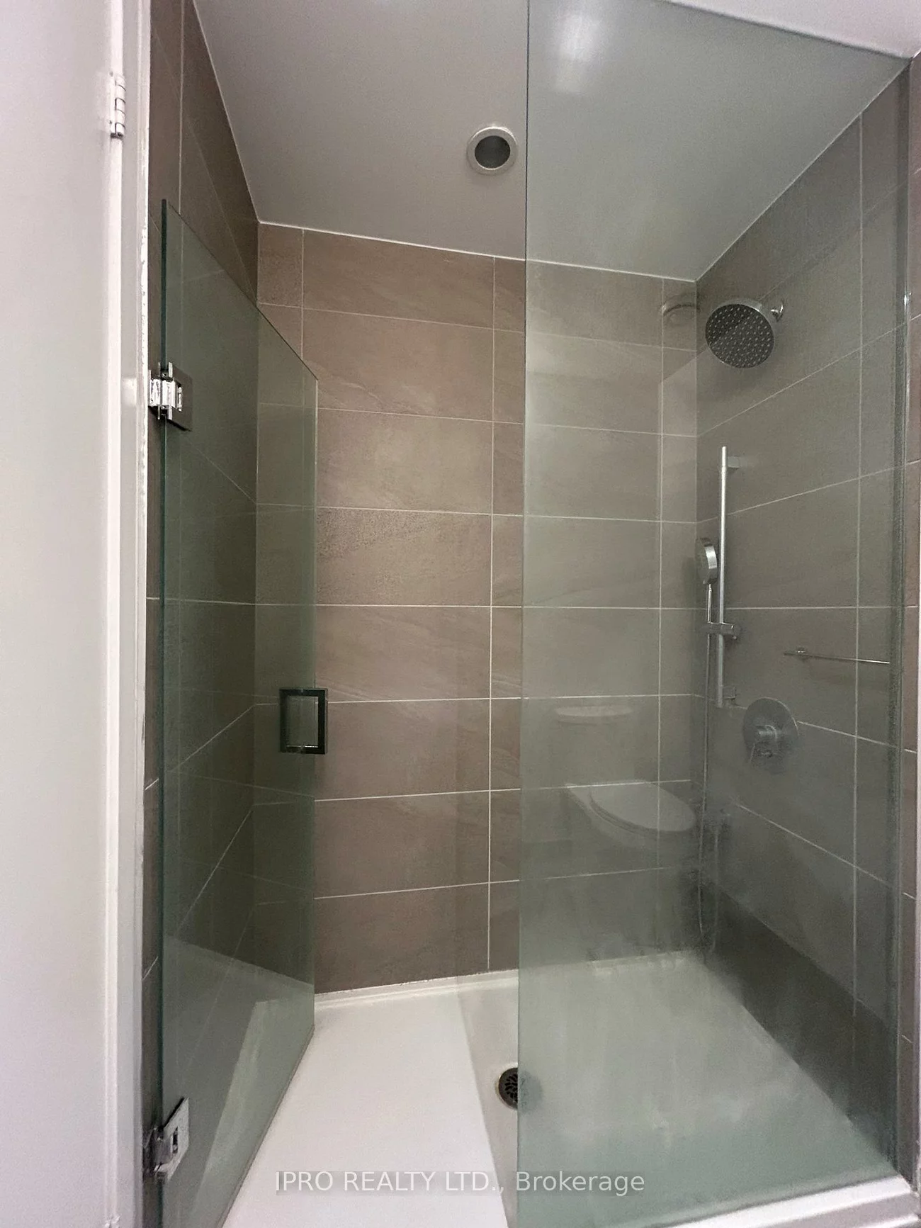 898, Portage, Vaughan Corporate Centre, Vaughan