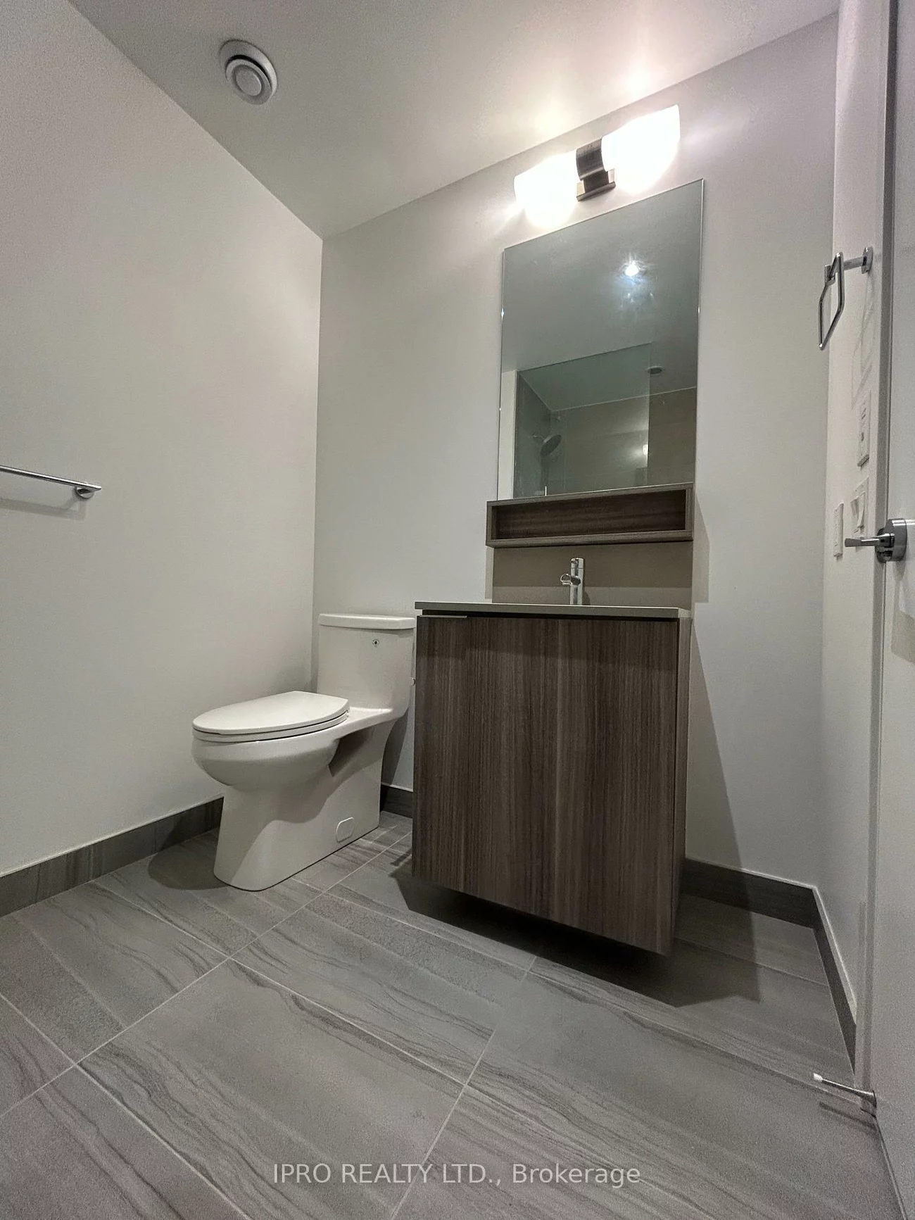 898, Portage, Vaughan Corporate Centre, Vaughan