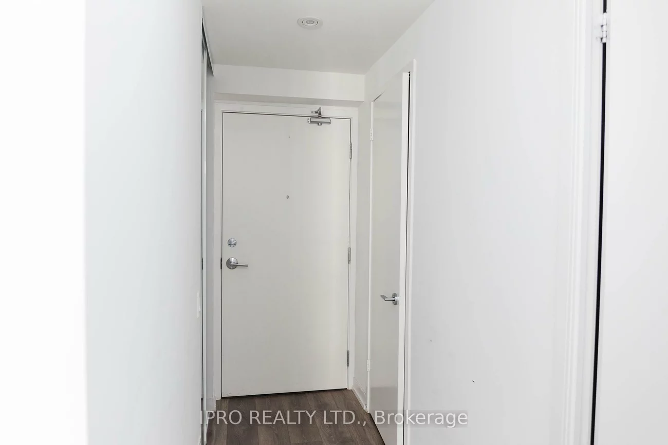 898, Portage, Vaughan Corporate Centre, Vaughan