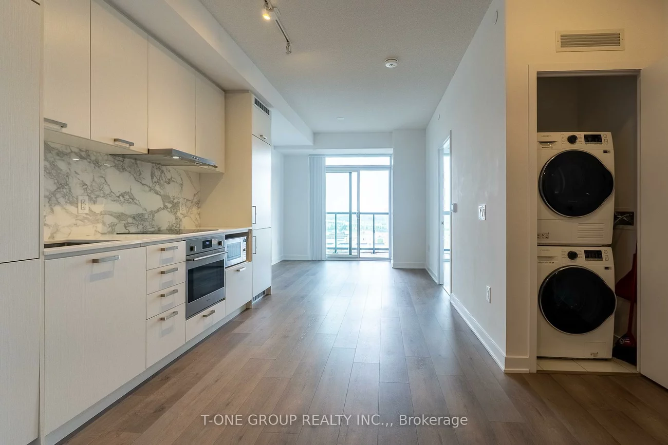 10, Honeycrisp, Vaughan Corporate Centre, Vaughan